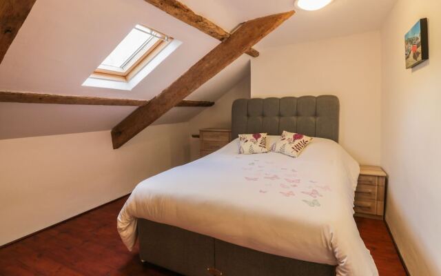 Lower West Curry Farmhouse