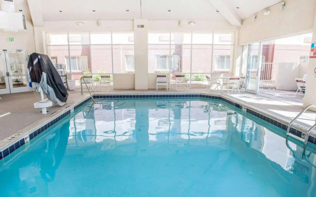 Quality Inn & Suites Denver International Airport