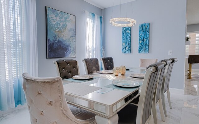 115ep- West Haven 5 Bedroom Home by RedAwning