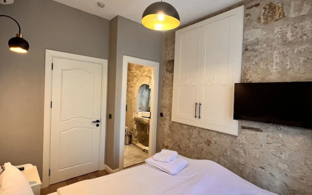 Selavi Hotel