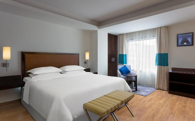 Four Points by Sheraton Vadodara