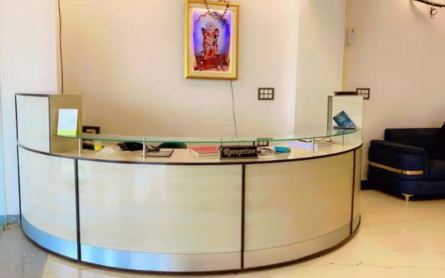 Hotel Giriraj Palace