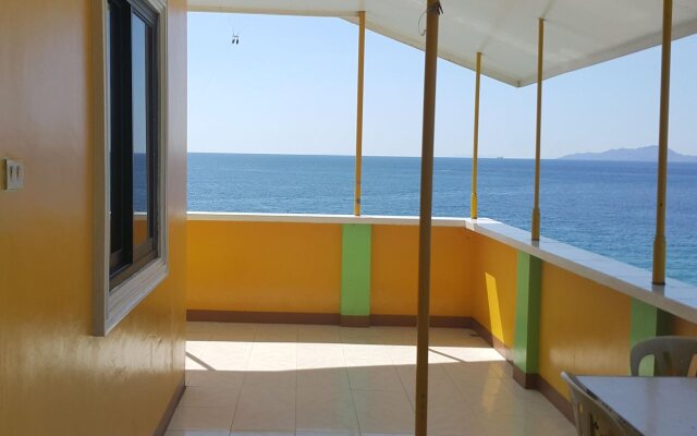 White Beach Resort Puerto Galera powered by Cocotel