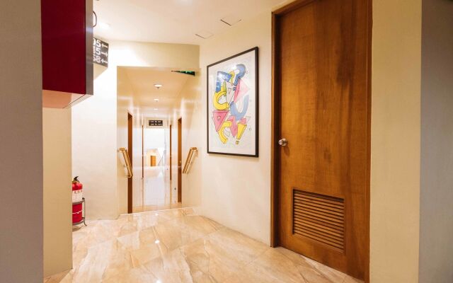 RedDoorz @ Hotel Rosemarie