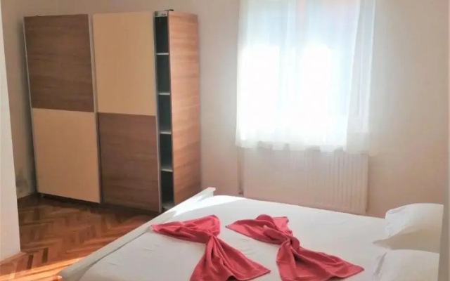 Apartments Lilac- 100m from beach