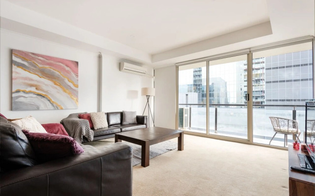 2 BDR in Botanical District Free Carpark