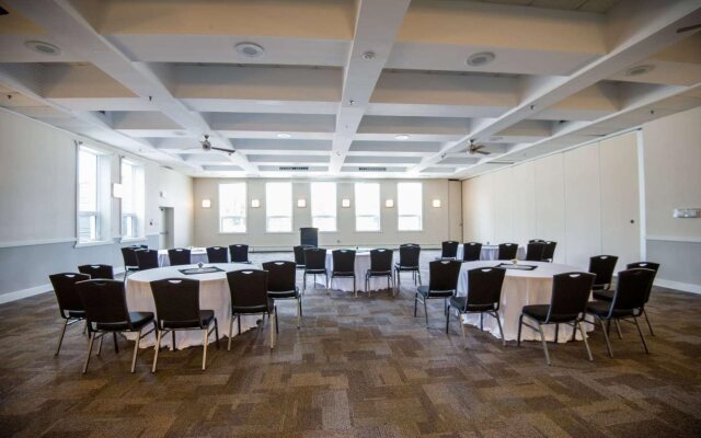 Coast High Country Inn