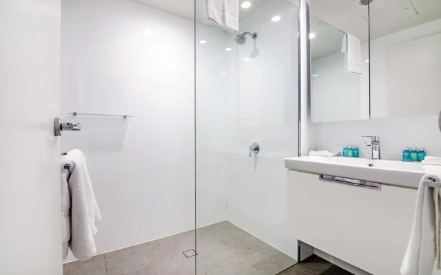 Astra Apartments Arena