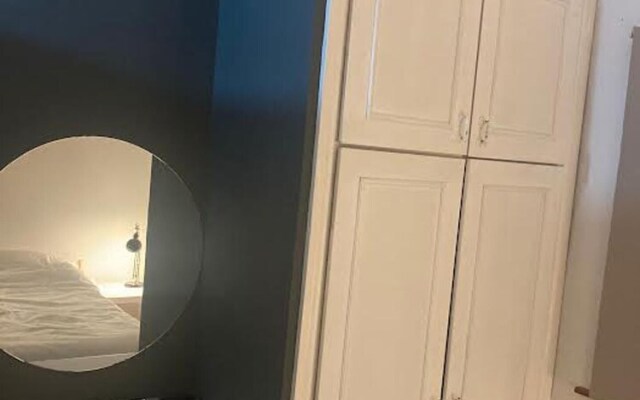 Entire Terraced two Story Redbrick House With Park