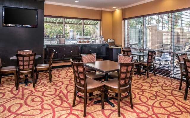 Comfort Suites Ontario Airport Convention Center