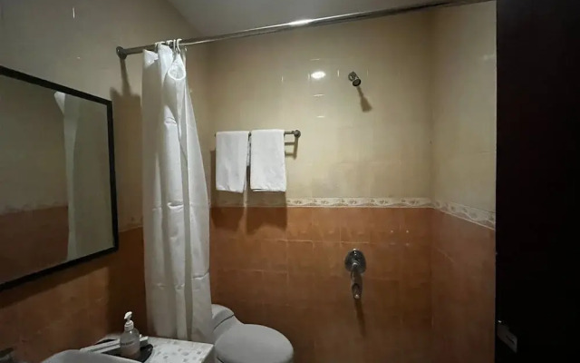 OYO 94442 Jebres Inn
