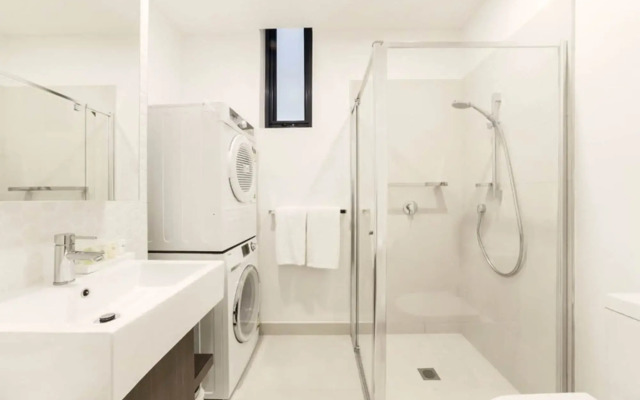 Whitehorse Apartment Hotel