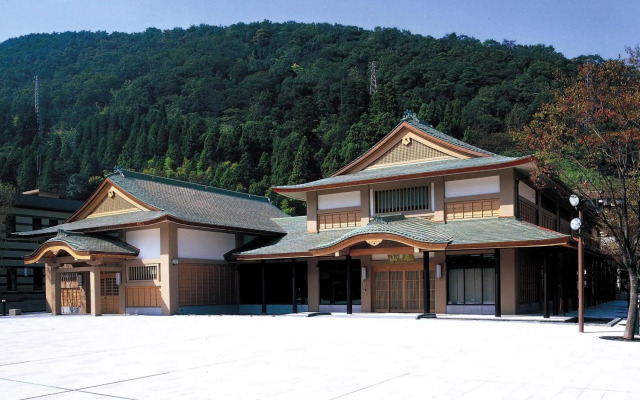 Ooedo Onsen Monogatari Premium Yamanaka Grand Hotel