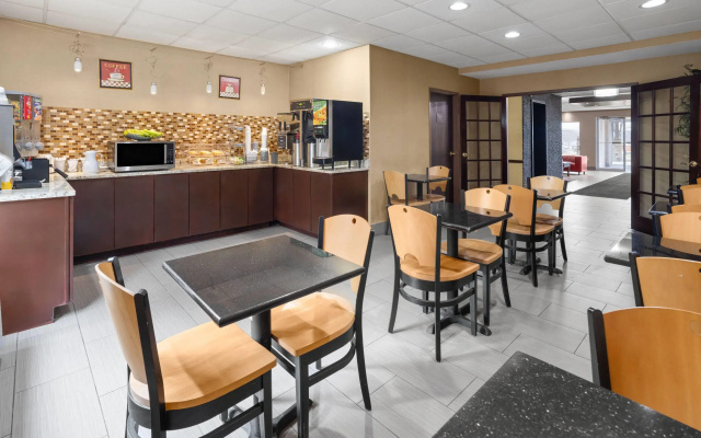Super 8 by Wyndham Mars/Cranberry/Pittsburgh Area