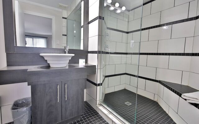 Motel Newstar Laval
