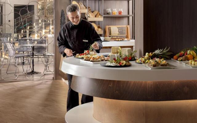 Nautilux Rethymno by Mage Hotels