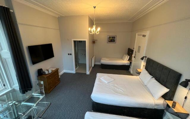 Lost Guest House - Aberdeen