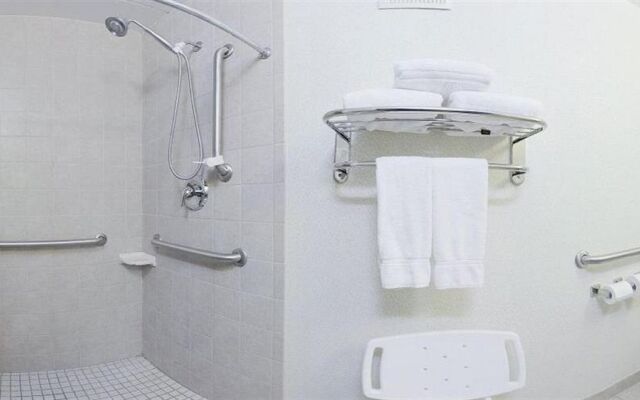 Holiday Inn Express Roanoke-Civic Center