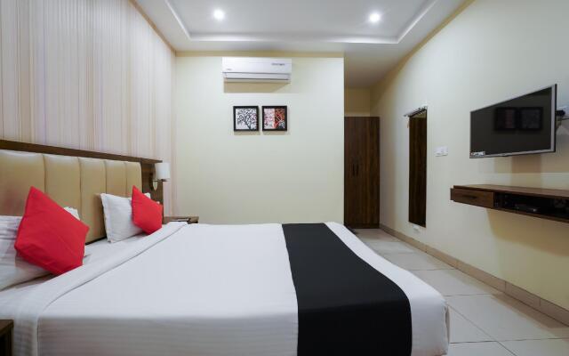 Capital O 71843 Grand Sindhura