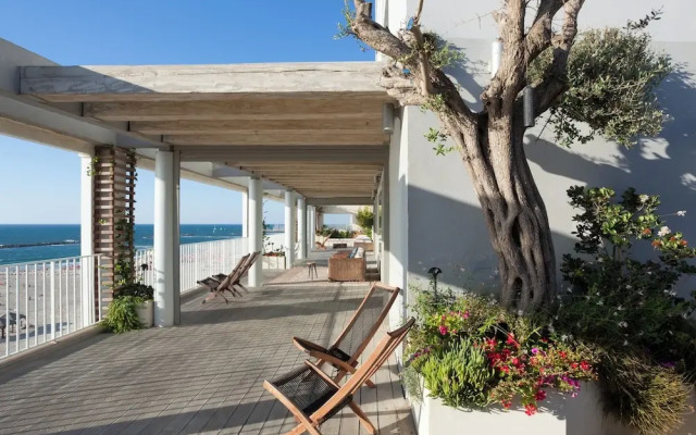 Sea Executive Suites