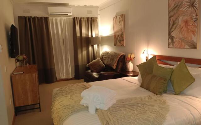 Buffalo Motel and Country Retreat