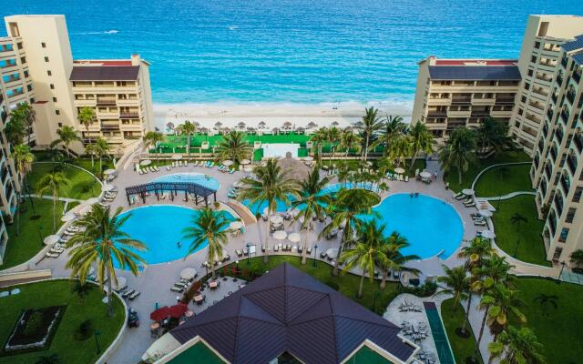 The Royal Islander – An All Suites Resort