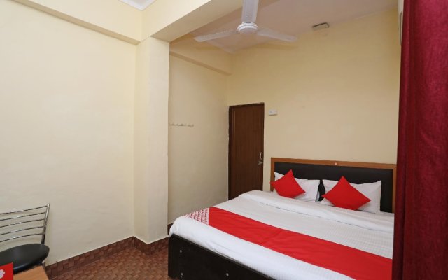 Royal Guest House By OYO Rooms