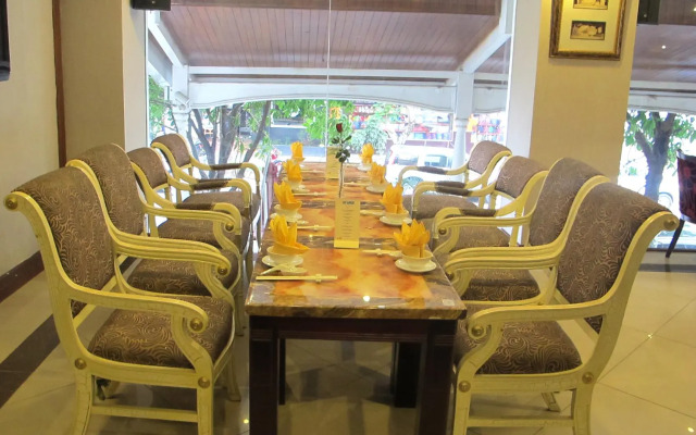 The White Hotel - Phu My Hung