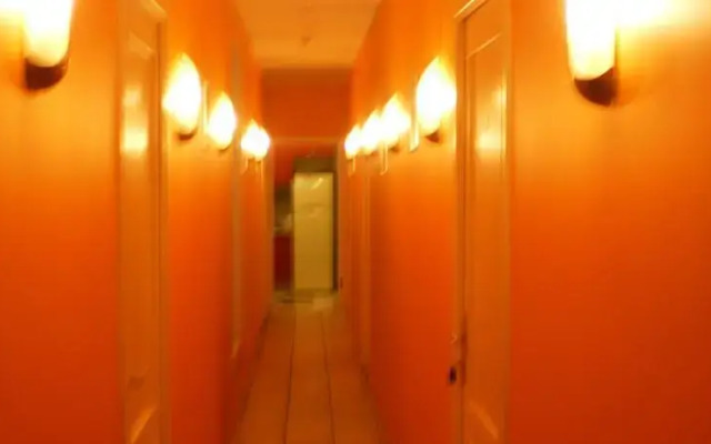 Gay Hostel Varavīksne