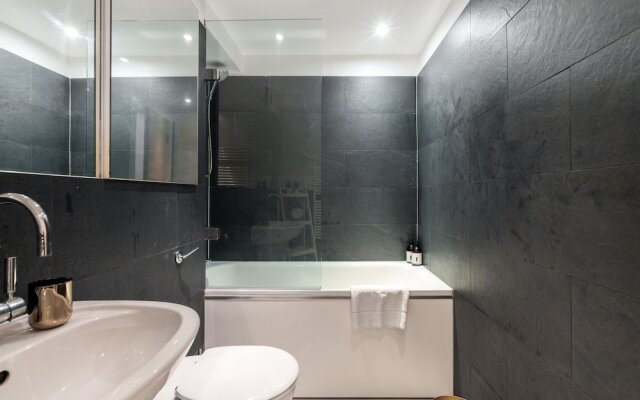 2 Bdr in Kensington E1 by the Residences