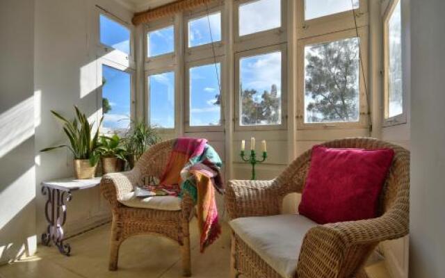 Bright 1Br Townhouse With Sea View