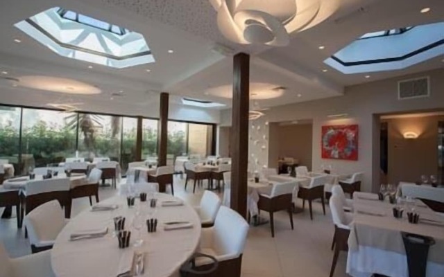 Host & Vinum - Le Clos des Pins