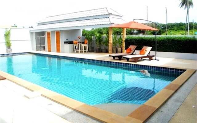 Green Leaf Nai Harn 3 bedrooms Villa