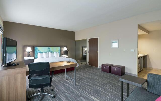 Отель Hampton Inn & Suites Lake City