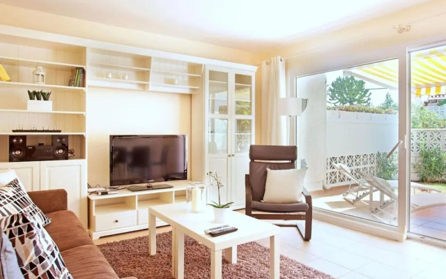 Belvilla by OYO Villa Costabellas