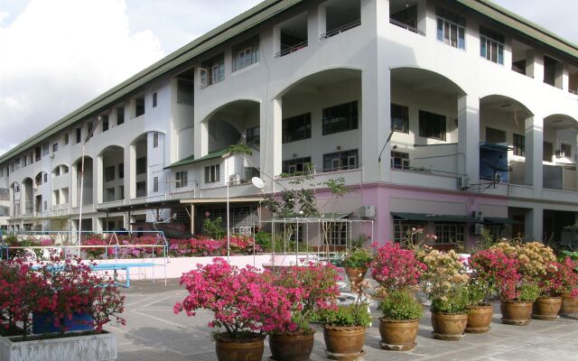 Anchana House by Zuzu