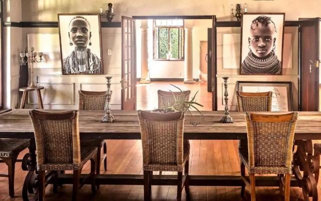 19 Glenhof Road House