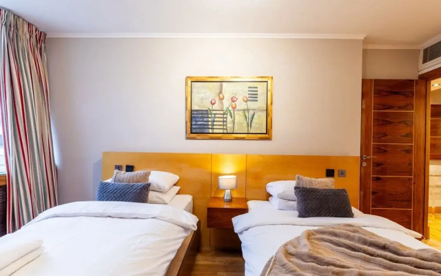 Mayfair Deluxe Apartment