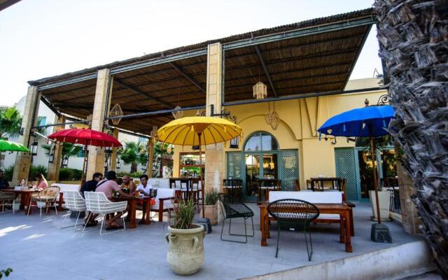 Suites hotel les charmilles & spa