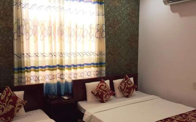 Thi Long Phung Hotel