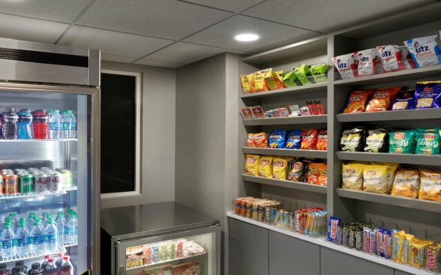 Holiday Inn Express Williamsbrg Busch Gardens Area by IHG