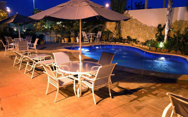 Hampton Inn by Hilton Tampico Aeropuerto