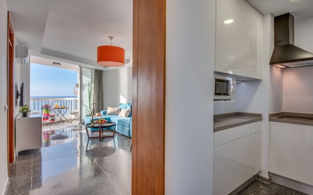 Y14a. Unique Sea View Apartment in Playa las Américas