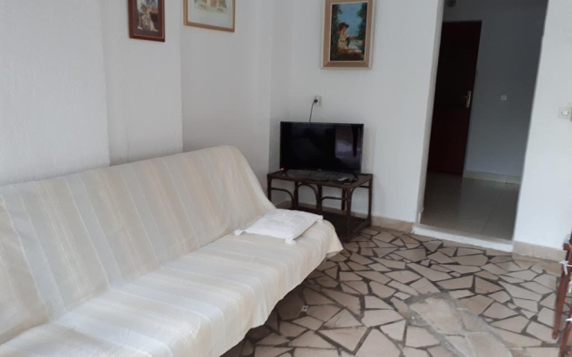 Apartment Vito - 10 m from sea: A1 Brodarica, Riviera Sibenik