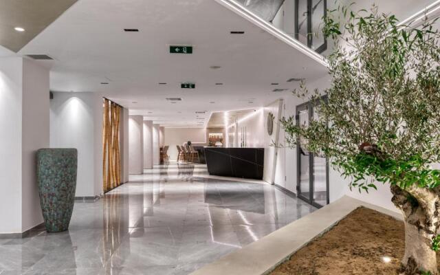 Las Hotel & Spa