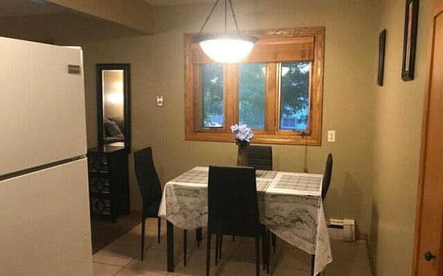 Updated And Cozy 2 Bedroom In Rochester
