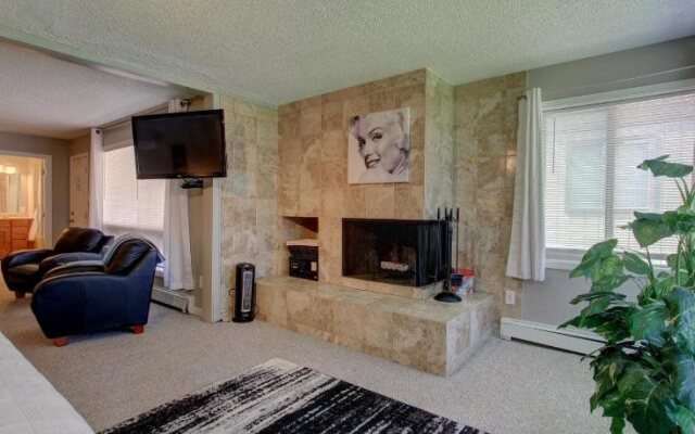 Anchorage Uptown Suites-Condos