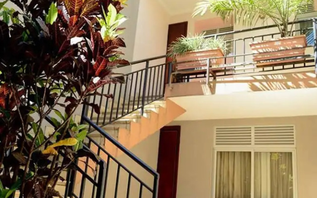 Room in Apartment - This Wonderful Senior Suite Offers a Great Experience