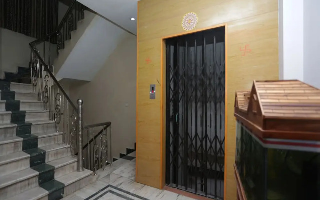 OYO 12914 Hotel Jagdish