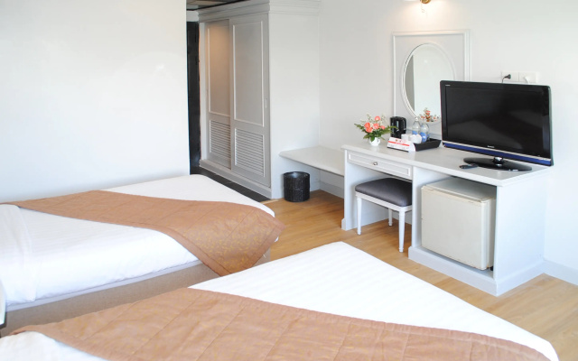 CH Hotel